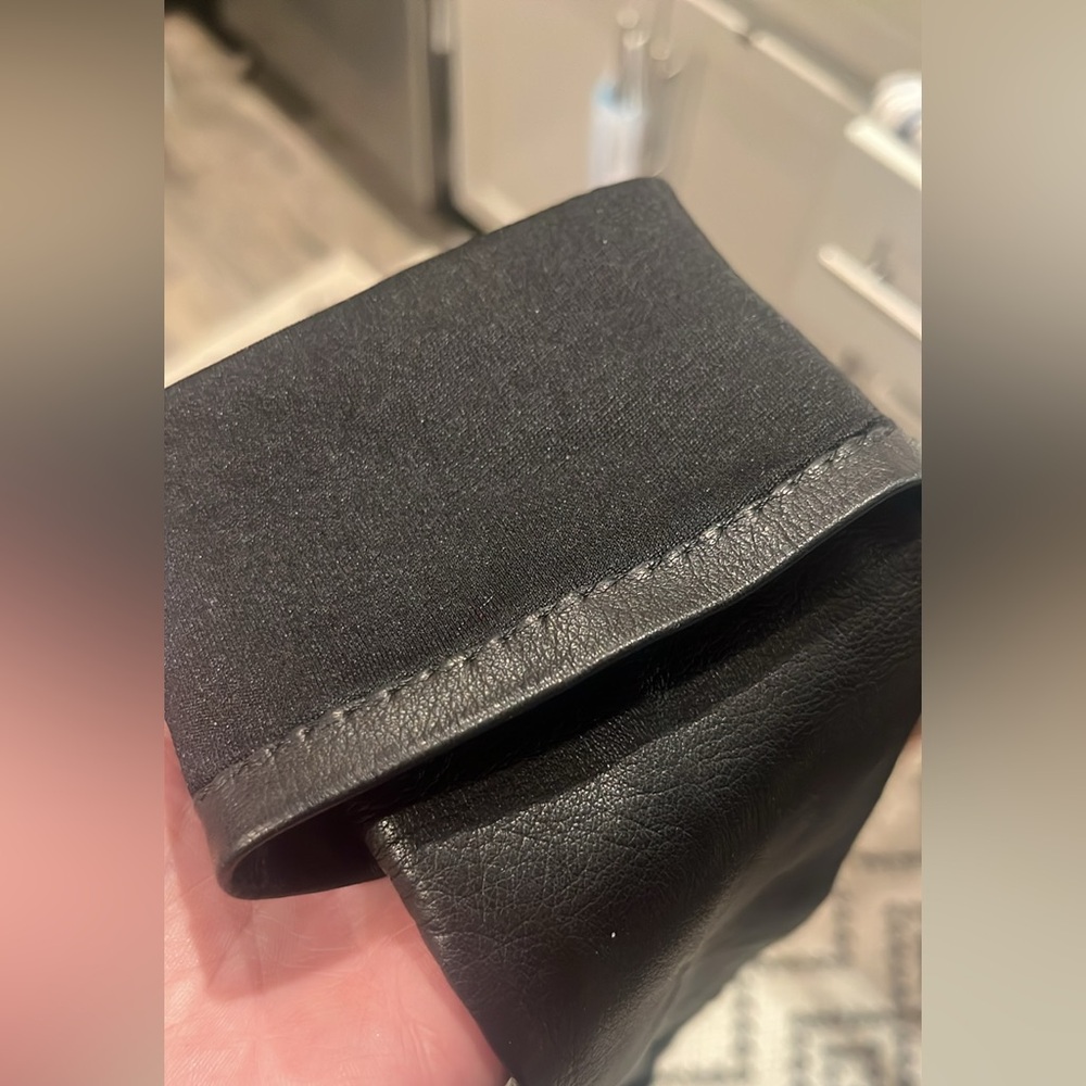 Agent Provocateur Genuine Leather Elbow Length Evening Gloves Silk Lined NIB Med - Picture 5 of 8